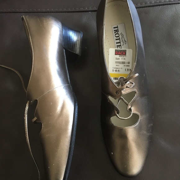 TROTTERS ROXY SHOES 11 N - Picture 2 of 8